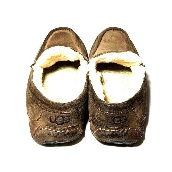 UGG Men Slippeers Size 10 *